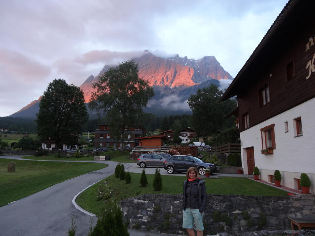 Haus Karl'S Ruh Bed & Breakfast Ehrwald Exterior foto